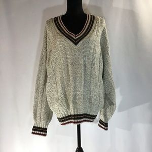 Authentic Issue Men’s V Neck Sweater Size Medium